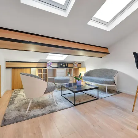 Le Napoleon Chic Et Moderne, L'endroit Parfait Au Coeur De La Banane Cannes